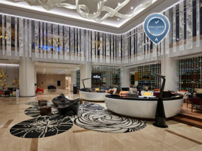  Pullman Kuala Lumpur City Centre Hotel & Residences  Куала-Лумпур